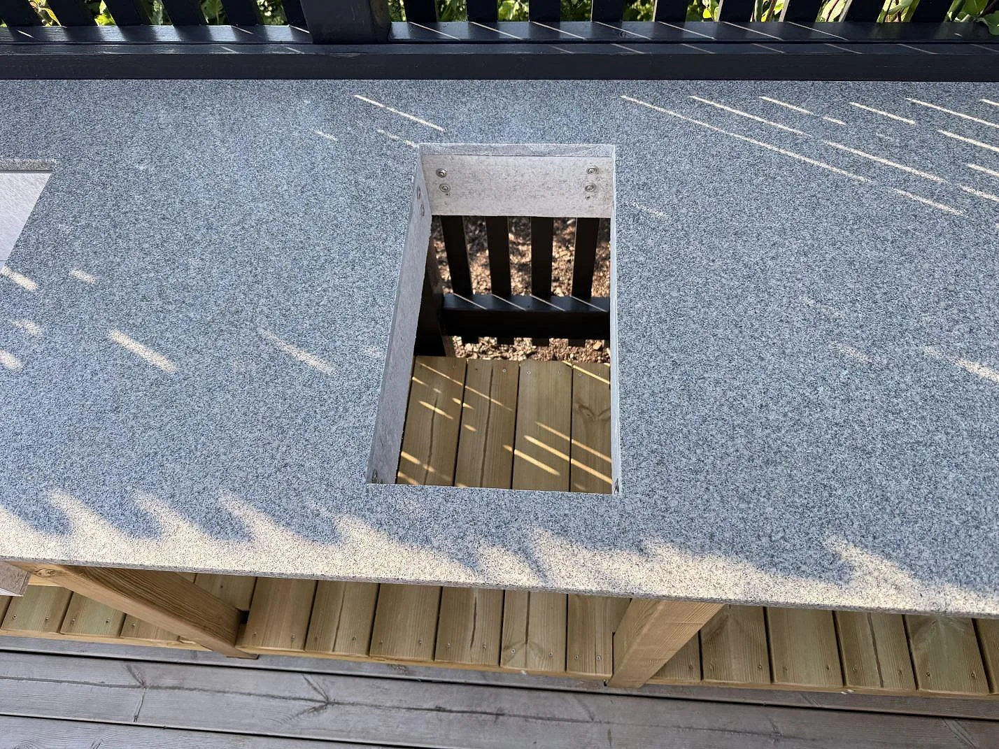 Køkkenbordplade i Bohus Grå, Torslanda – billede 6