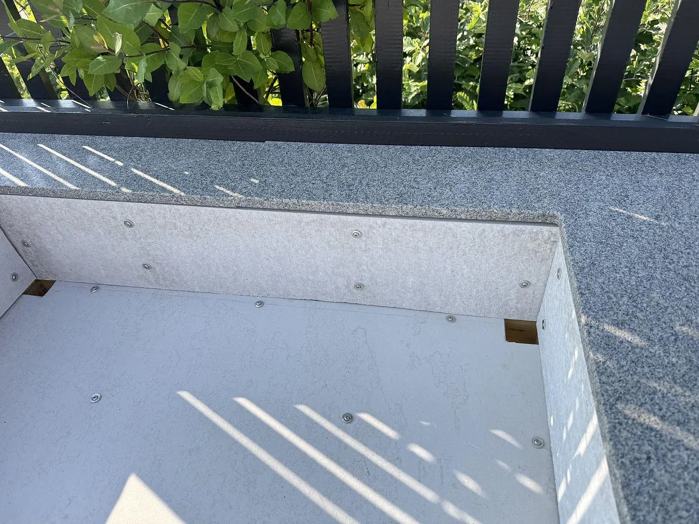 Køkkenbordplade i Bohus Grå, Torslanda – billede 8