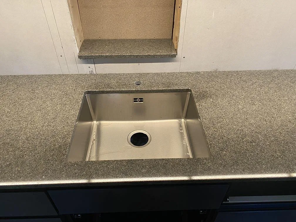 Køkkenbordplade i Bohus Grå, Upphärad – billede 5