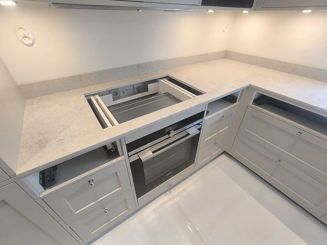 Køkkenbordplade i Caesarstone Bianco Drift, Enskede – billede 4