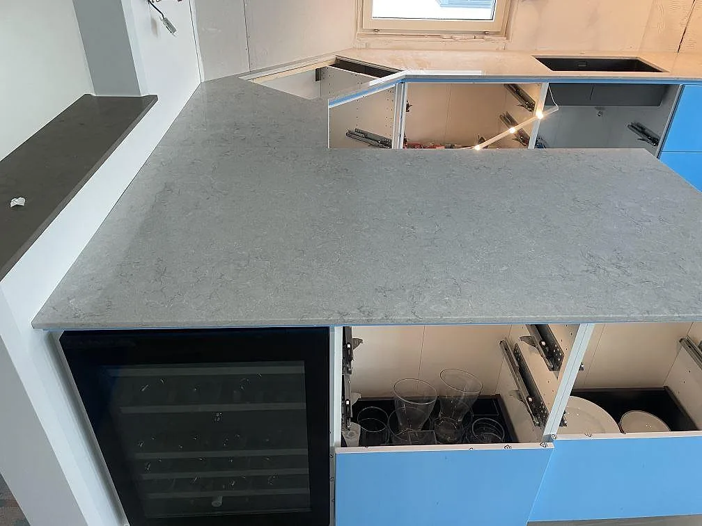 Køkkenbordplade i Caesarstone Bianco Drift, Lomma – billede 3