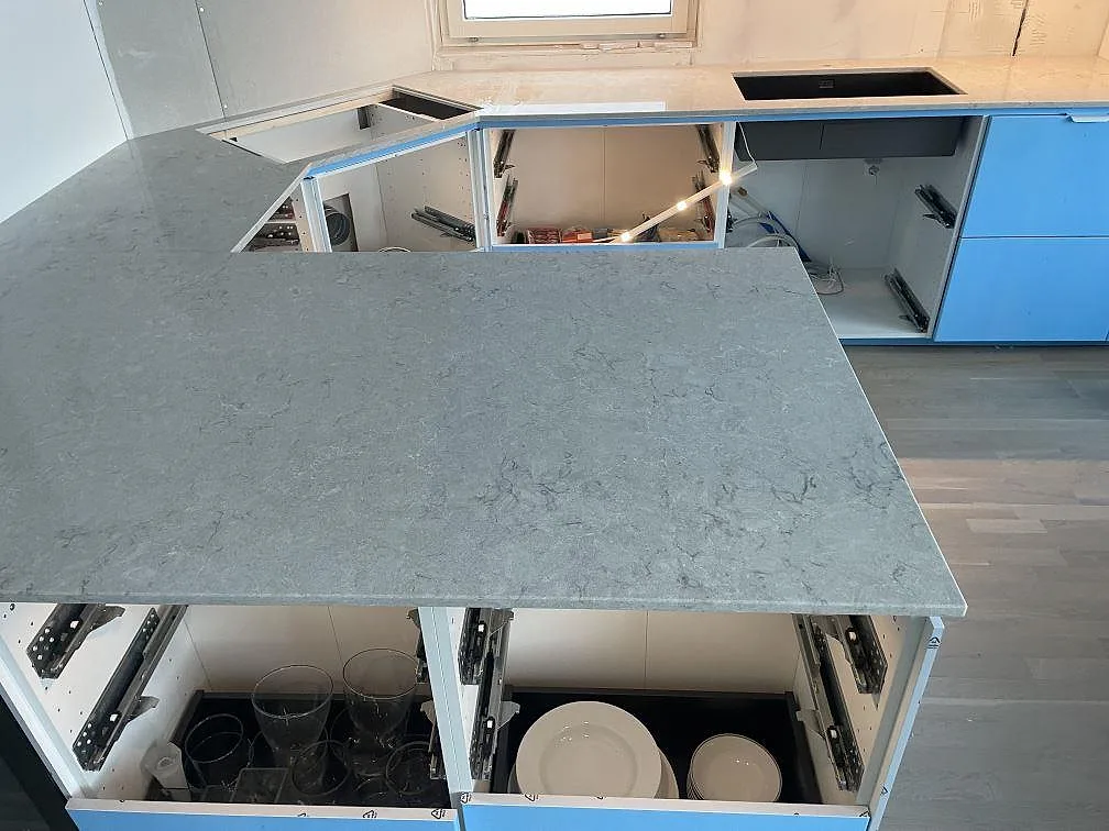 Køkkenbordplade i Caesarstone Bianco Drift, Lomma – billede 4