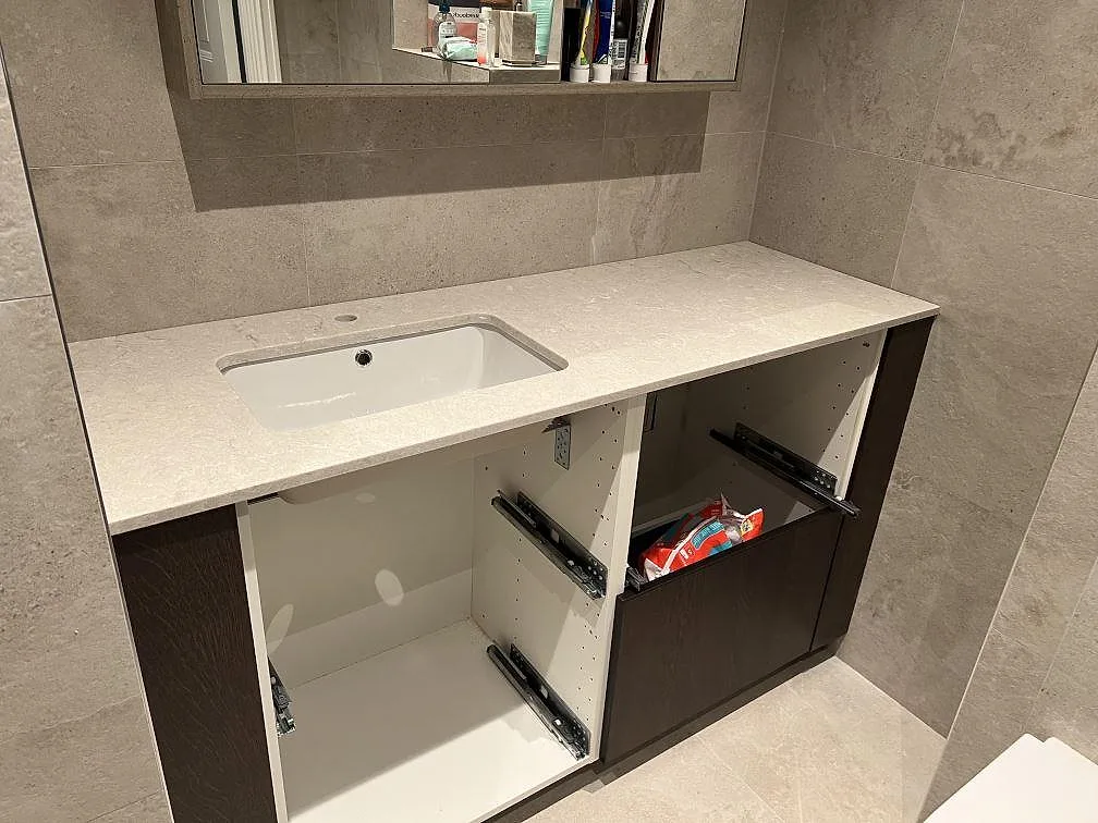 Køkkenbordplade i Caesarstone Bianco Drift, Stockholm – billede 3