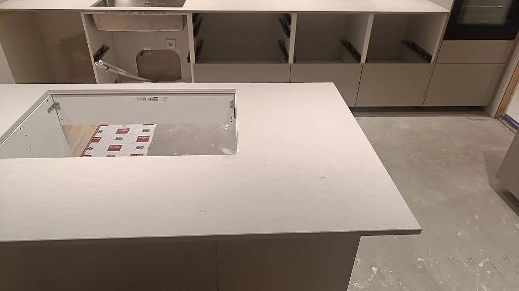 Køkkenbordplade i Caesarstone Clamshell, Åseda – billede 3
