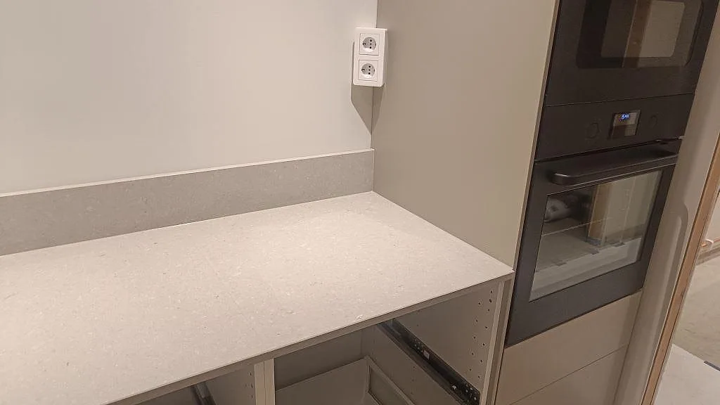 Køkkenbordplade i Caesarstone Clamshell, Åseda – billede 5