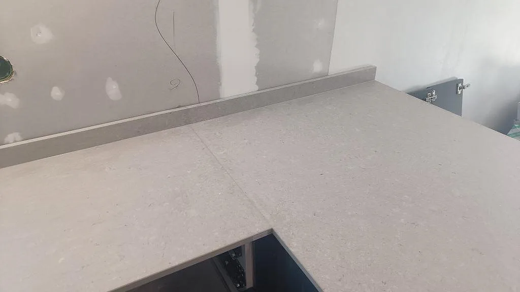 Køkkenbordplade i Caesarstone Clamshell, Falköping – billede 6