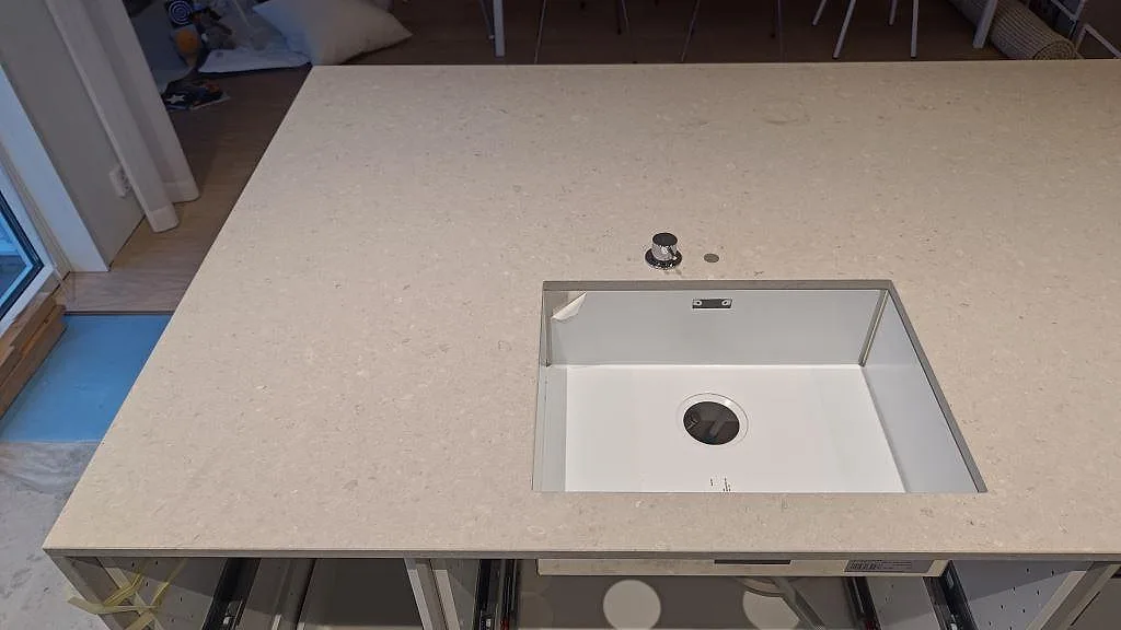 Køkkenbordplade i Caesarstone Clamshell, Lomma – billede 3