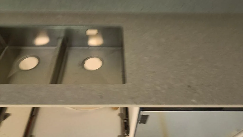 Køkkenbordplade i Caesarstone Clamshell, Malmö – billede 5