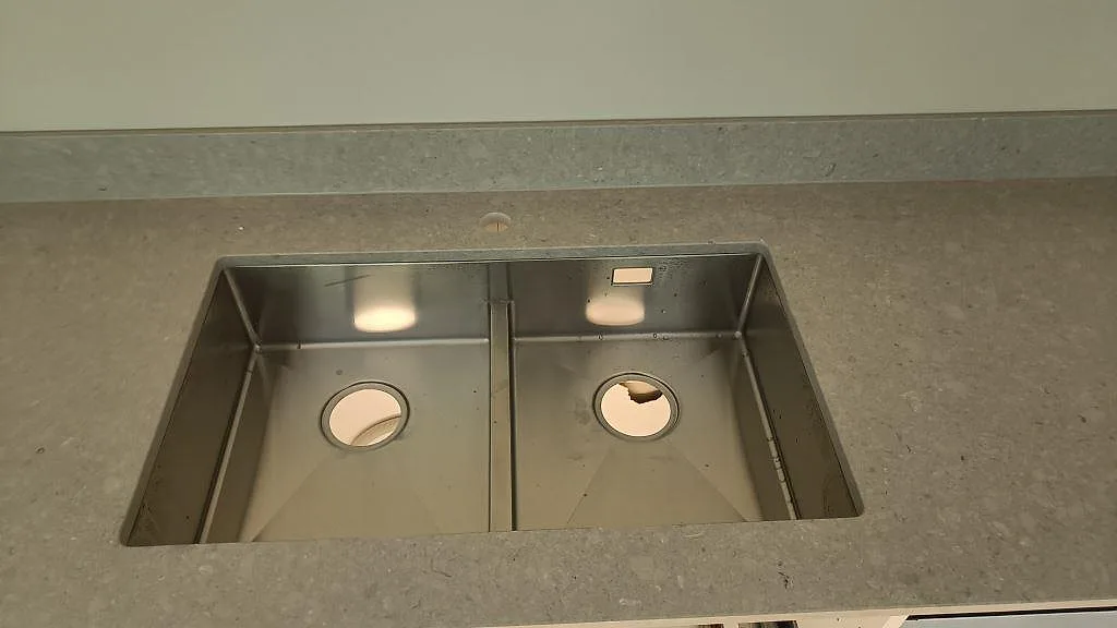 Køkkenbordplade i Caesarstone Clamshell, Malmö – billede 4
