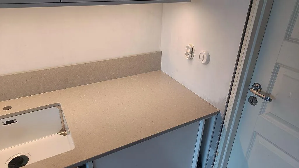 Køkkenbordplade i Caesarstone Clamshell, Malmö – billede 4