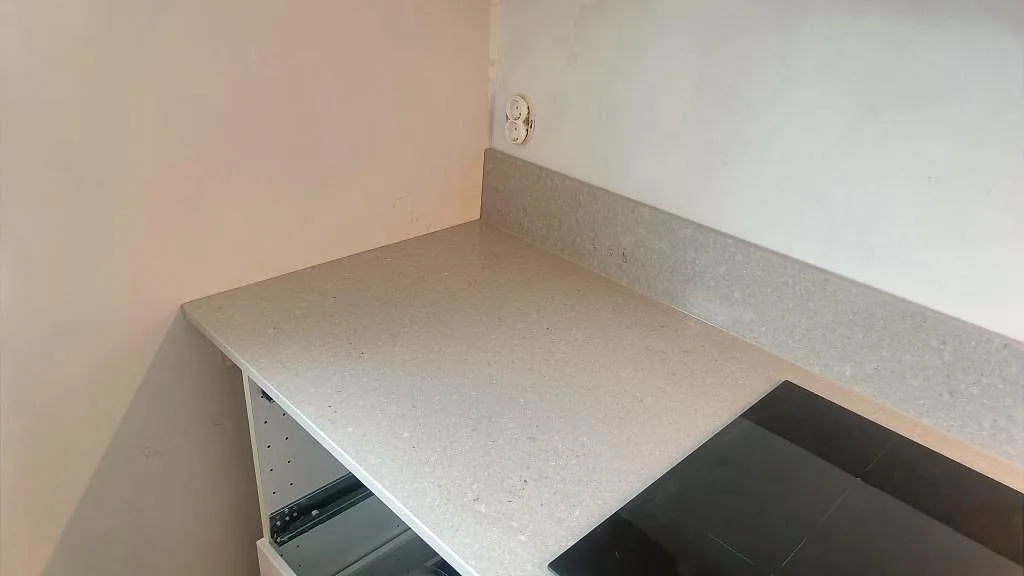 Køkkenbordplade i Caesarstone Clamshell, Malmö – billede 6