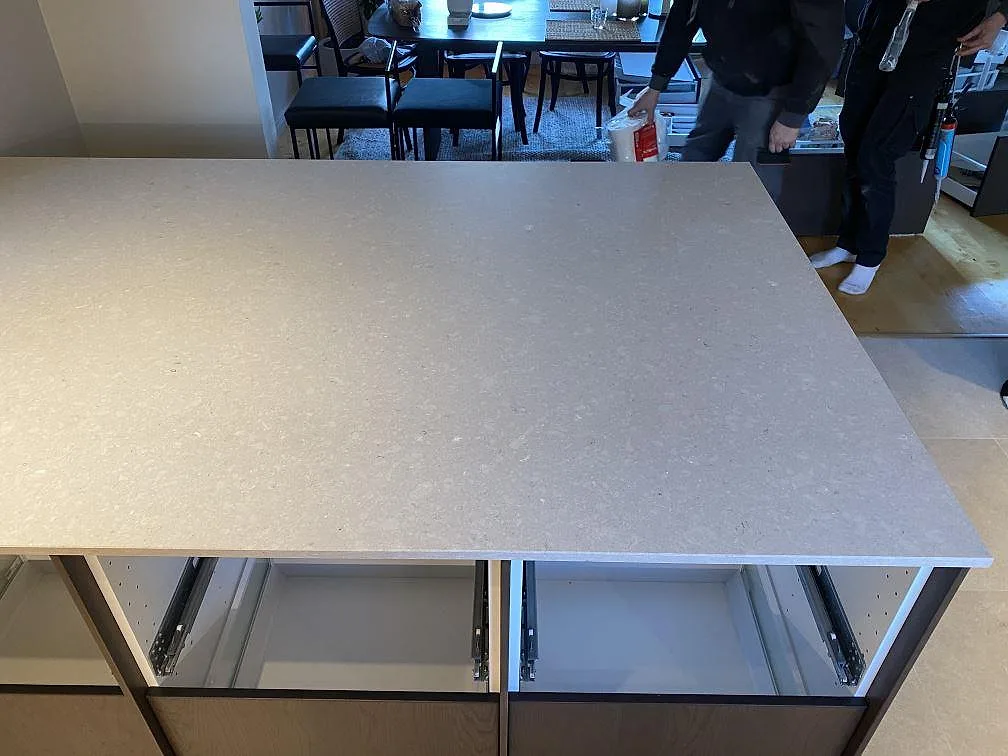 Køkkenbordplade i Caesarstone Clamshell, Torslanda – billede 8