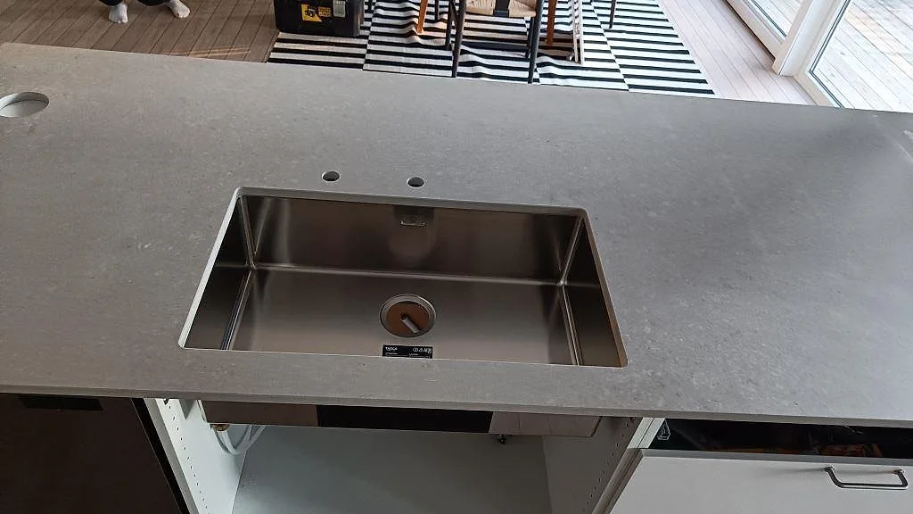Køkkenbordplade i Caesarstone Clamshell, Torsö – billede 4