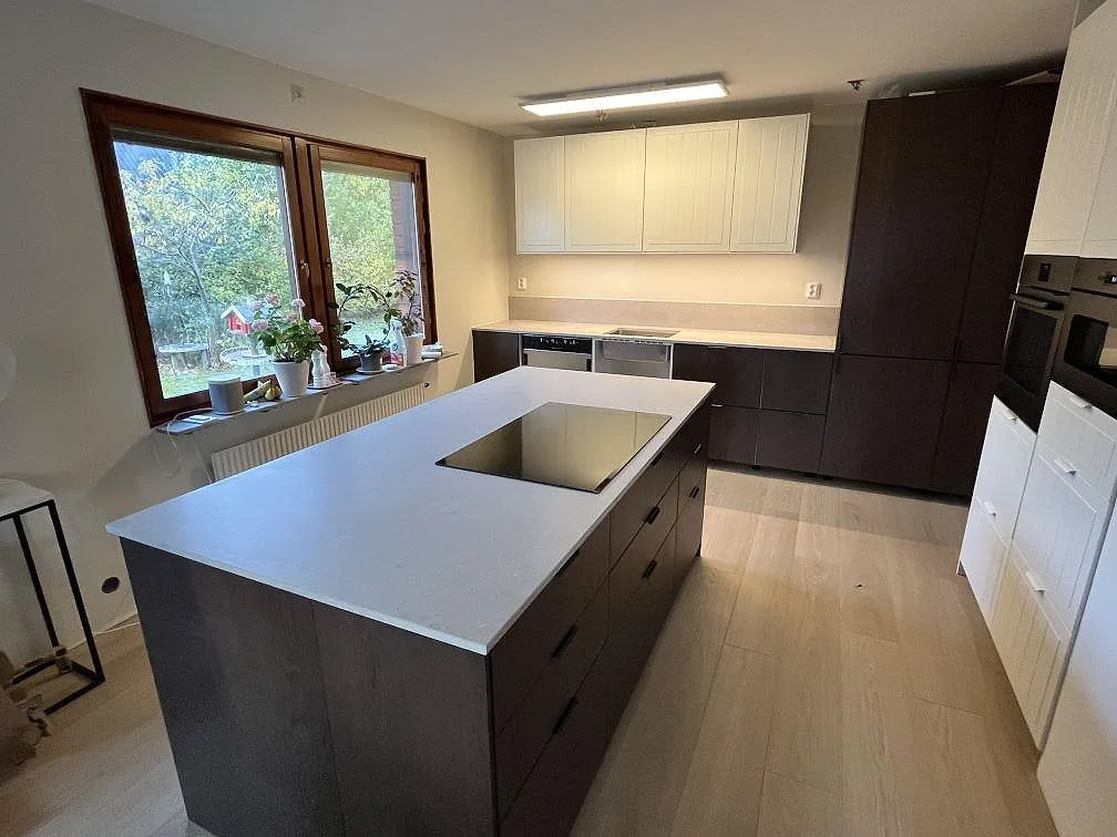 Køkkenbordplade i Caesarstone Clamshell, Uppsala