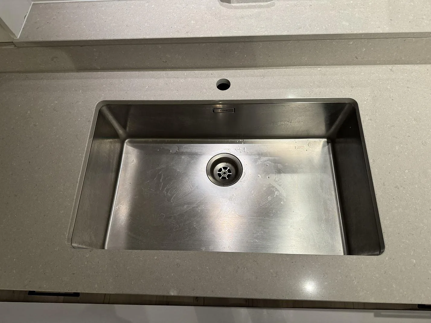 Køkkenbordplade i Caesarstone Clamshell, Veinge – billede 4