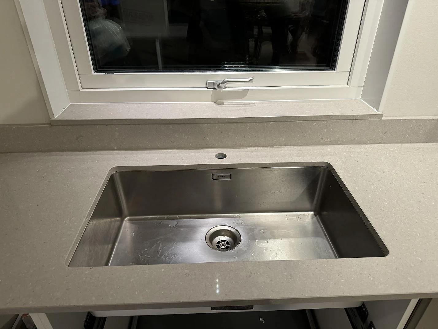 Køkkenbordplade i Caesarstone Clamshell, Veinge – billede 3