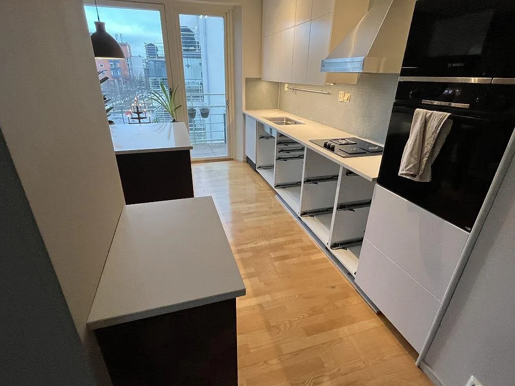 Køkkenbordplade i Caesarstone Frosty Carrina, Stockholm