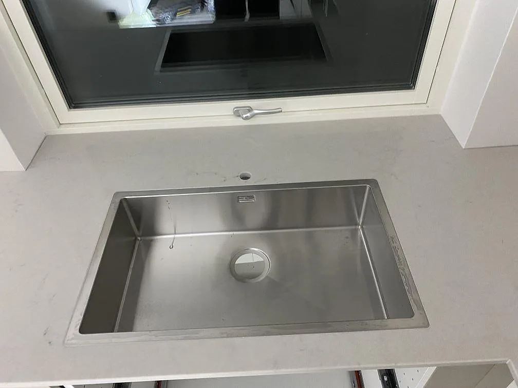 Køkkenbordplade i Caesarstone London Grey, Lund – billede 3