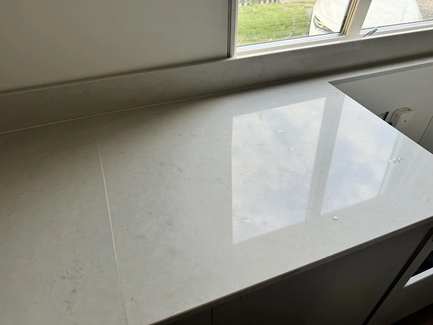 Køkkenbordplade i Caesarstone London Grey, växjö – billede 5