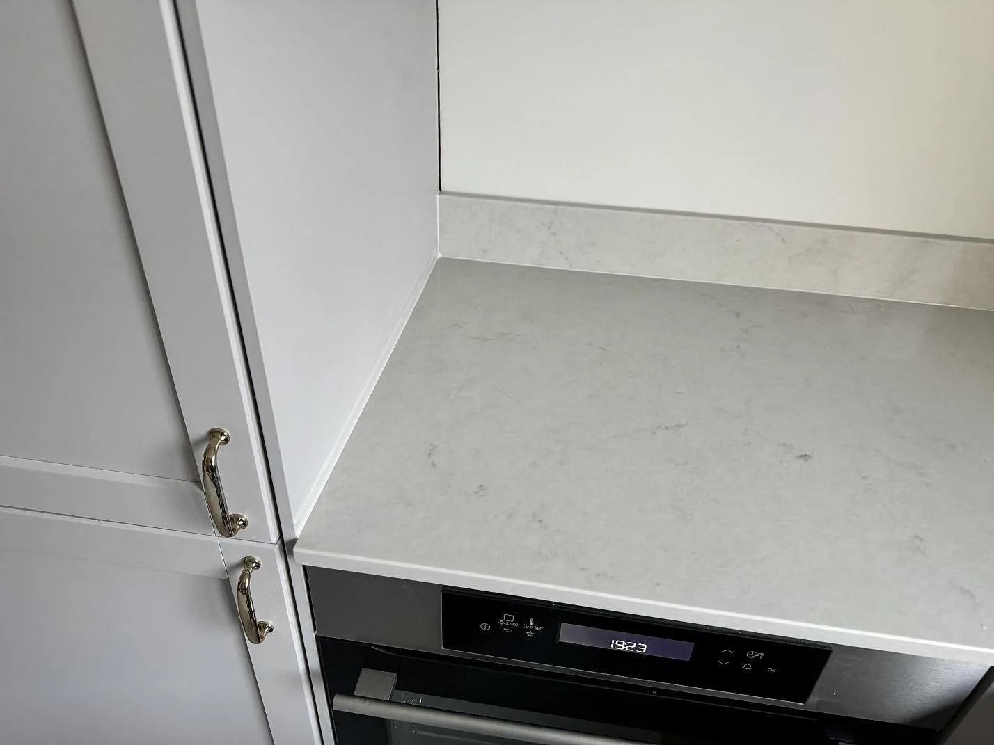 Køkkenbordplade i Caesarstone London Grey, växjö – billede 4