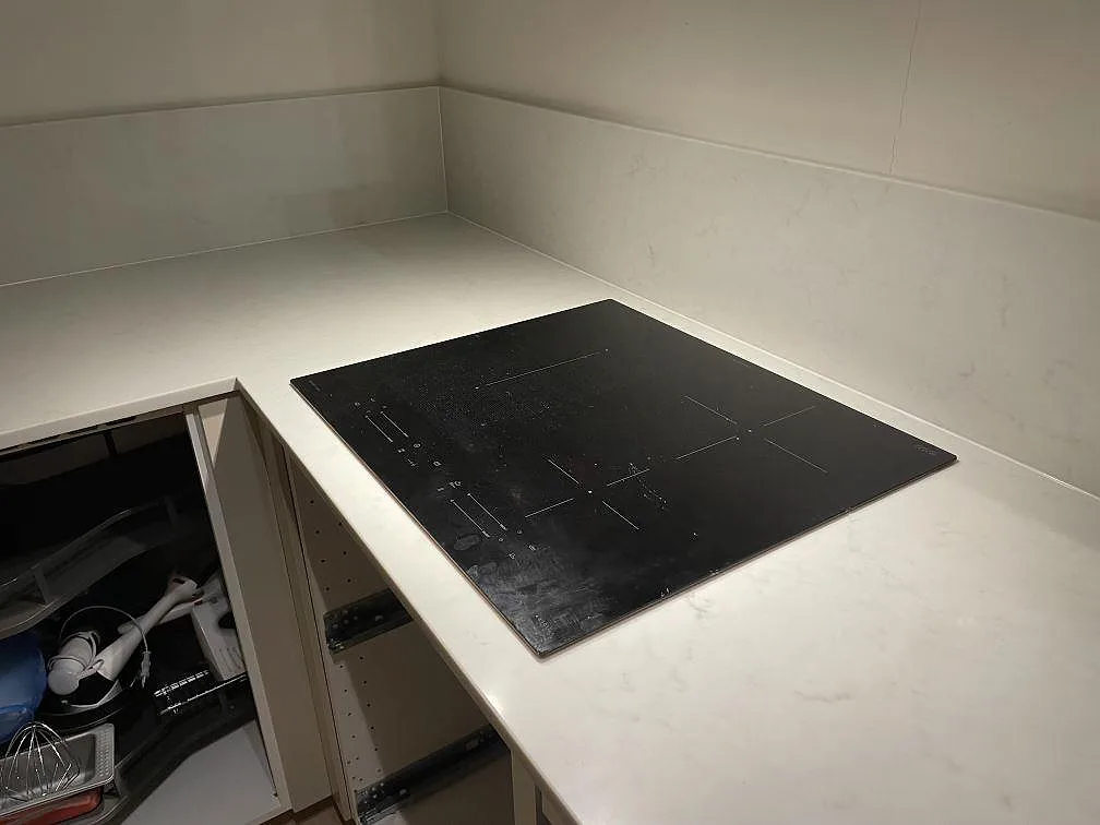 Køkkenbordplade i Caesarstone London Grey, Vallentuna – billede 3