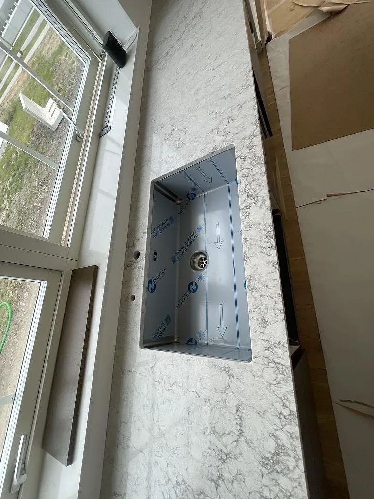 Køkkenbordplade i Caesarstone Moorland Fuge, Bunkeflostrand – billede 4
