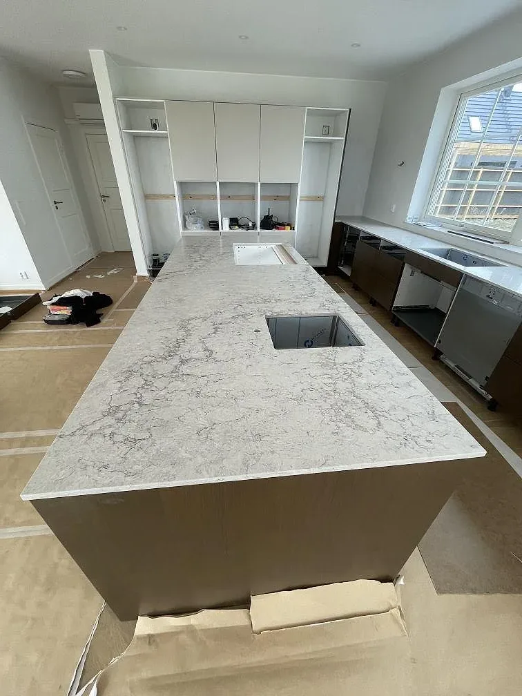 Køkkenbordplade i Caesarstone Moorland Fuge, Bunkeflostrand – billede 2