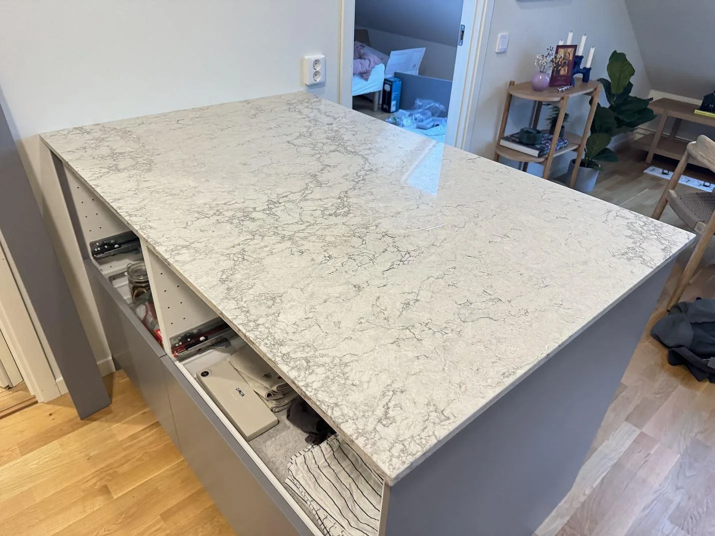 Køkkenbordplade i Caesarstone Moorland Fuge, Göteborg – billede 8