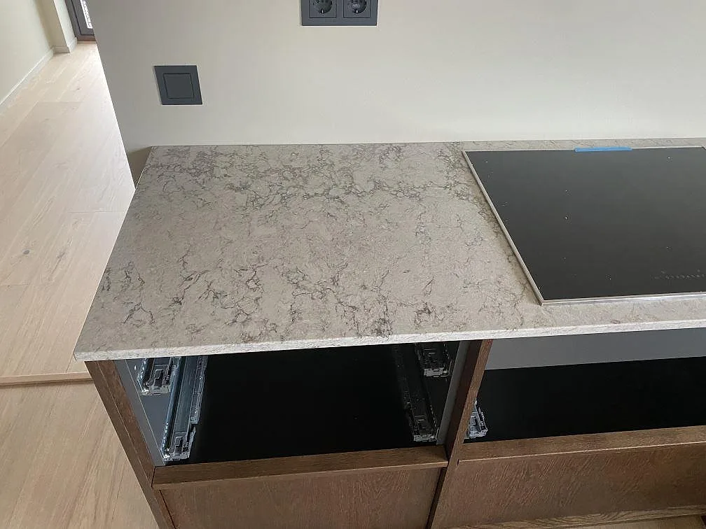 Køkkenbordplade i Caesarstone Moorland Fog, Grebbestad – billede 4