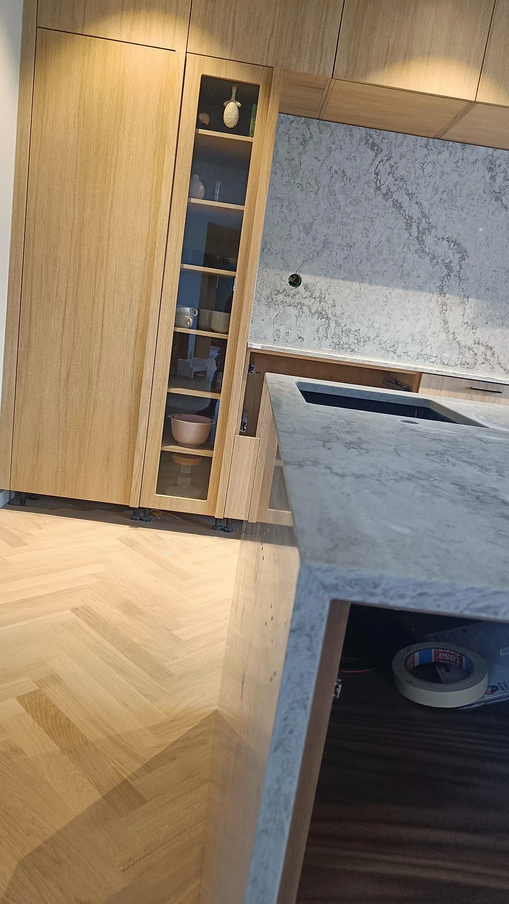 Køkkenbordplade i Caesarstone Moorland Fog, Höllviken – billede 7