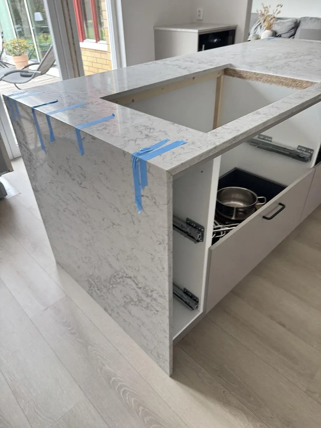 Køkkenbordplade i Caesarstone Moorland Fuge, Lund – billede 2