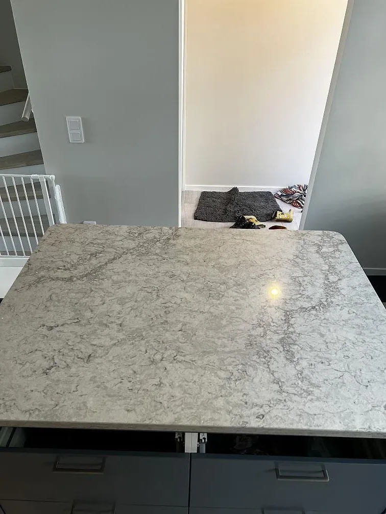 Køkkenbordplade i Caesarstone Moorland Fog, Malmö – billede 2