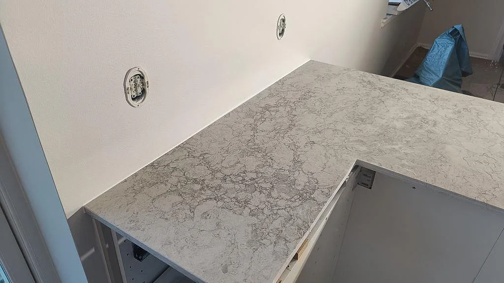 Køkkenbordplade i Caesarstone Moorland Fog, Malmö – billede 6
