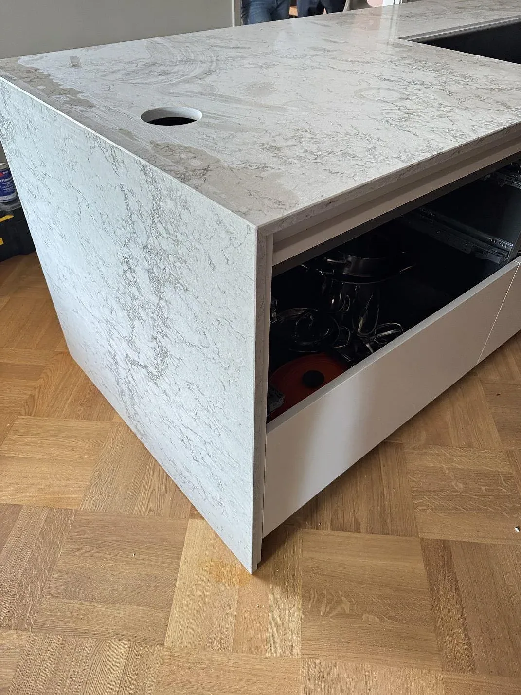 Køkkenbordplade i Caesarstone Moorland Fuge, Malmö – billede 8