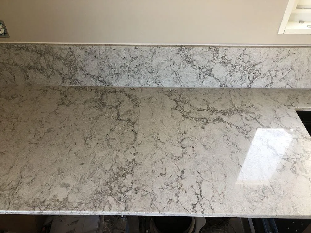 Køkkenbordplade i Caesarstone Moorland Fog, Skegrie – billede 6