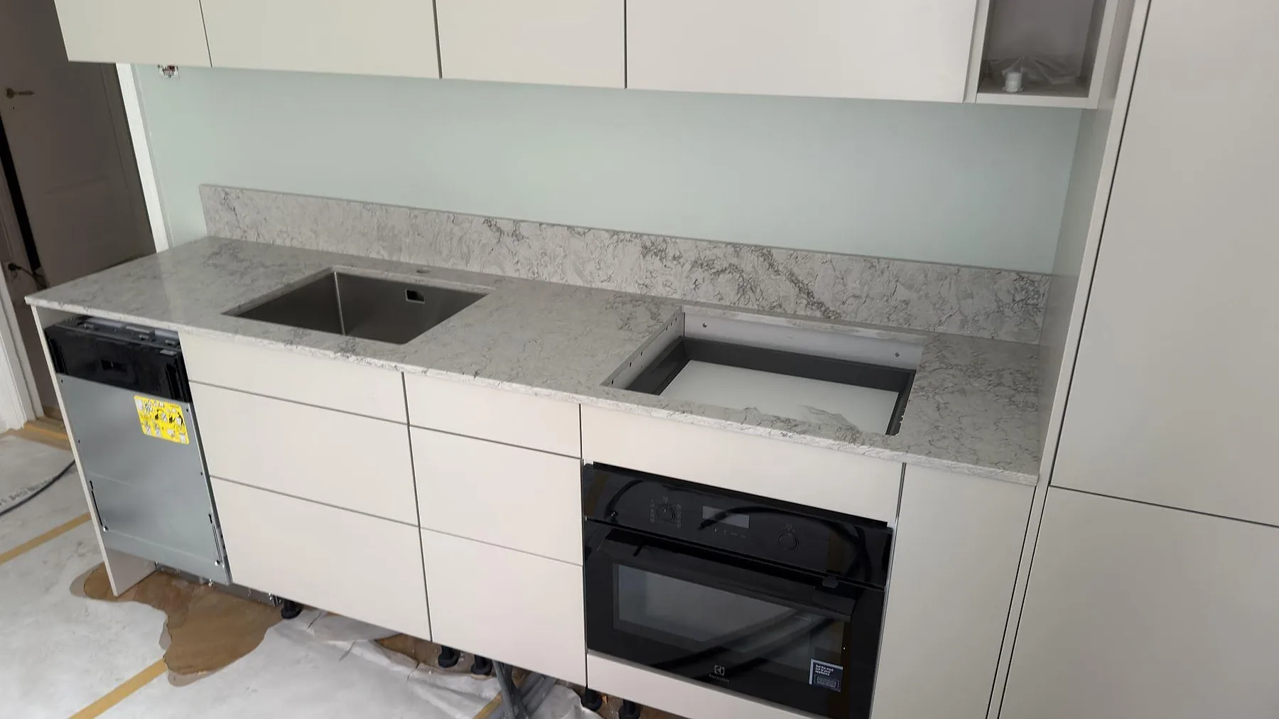 Køkkenbordplade i Caesarstone Moorland Fuge, Stockholm – billede 2