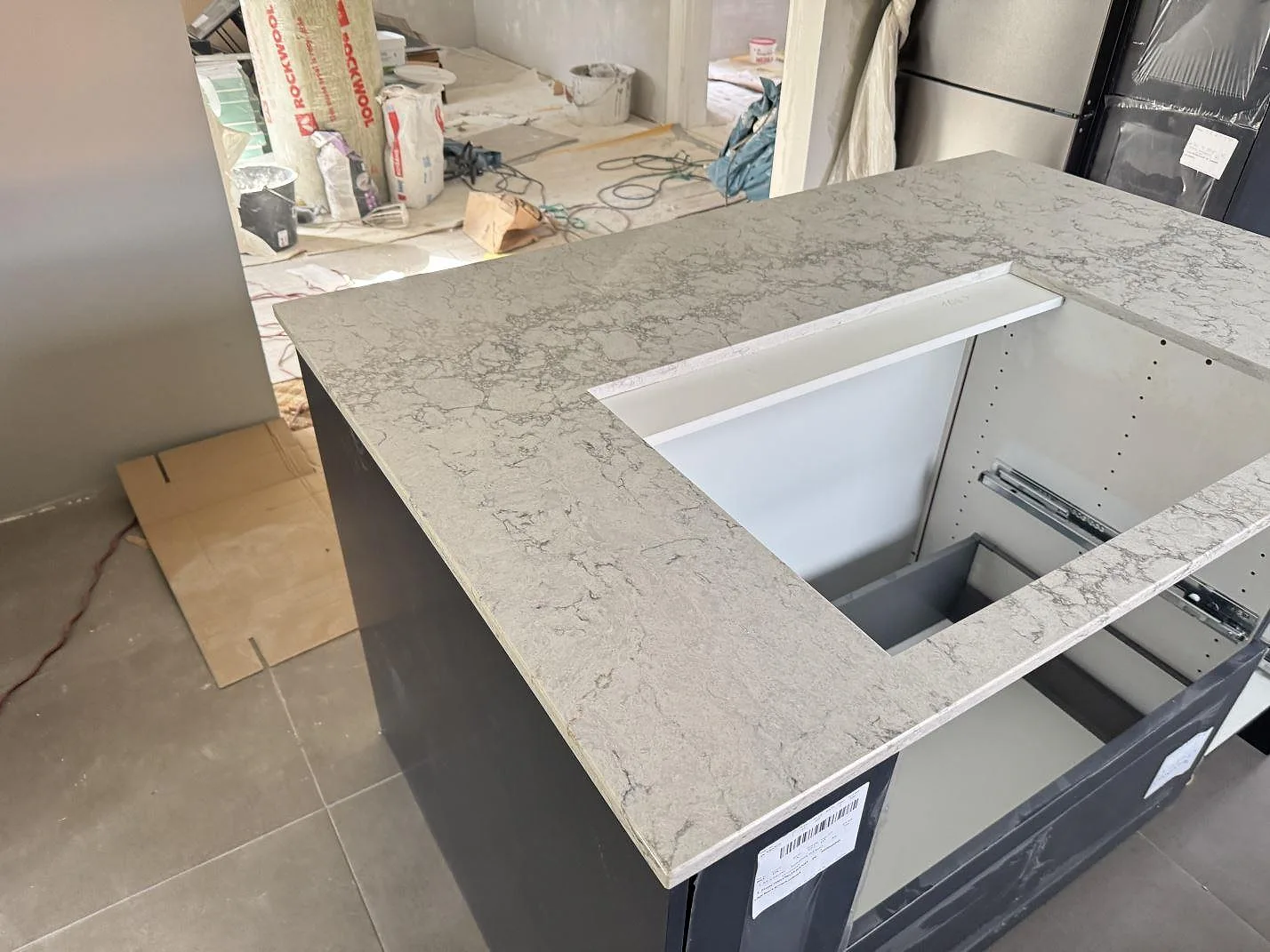 Køkkenbordplade i Caesarstone Moorland Fuge, Svedala – billede 2