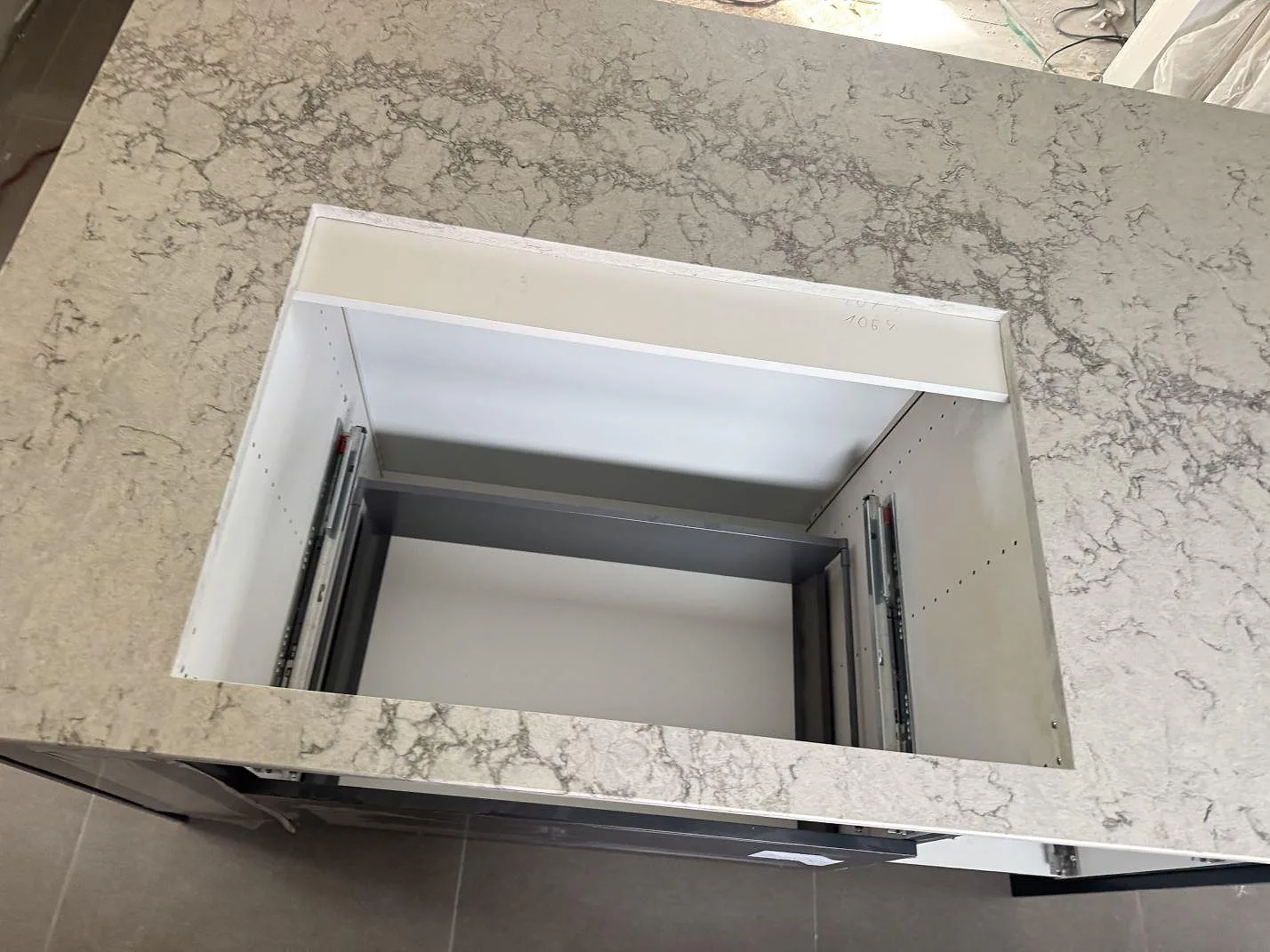 Køkkenbordplade i Caesarstone Moorland Fuge, Svedala – billede 4