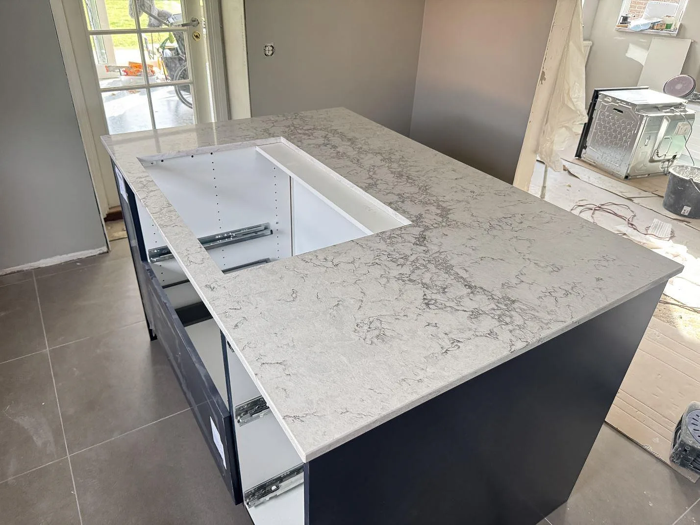Køkkenbordplade i Caesarstone Moorland Fuge, Svedala – billede 3