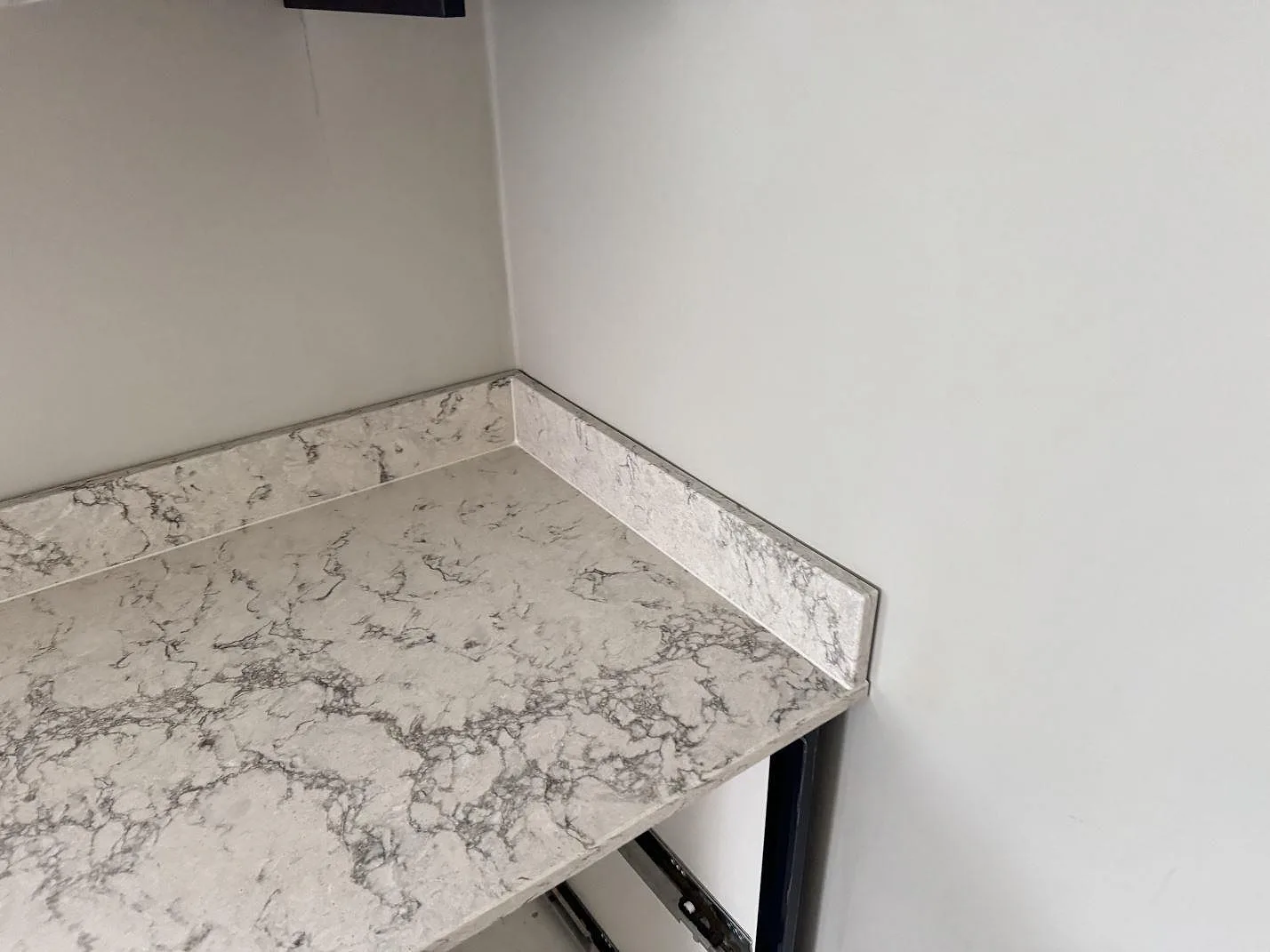 Køkkenbordplade i Caesarstone Moorland Fuge, Svedala – billede 8