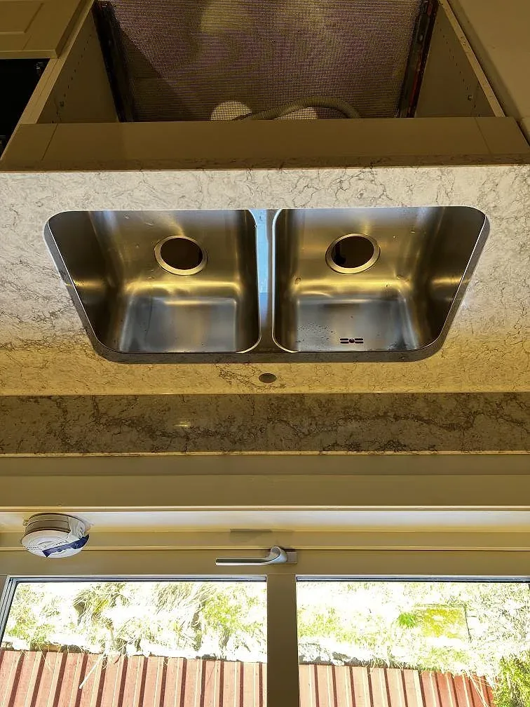Køkkenbordplade i Caesarstone Moorland Fog, Trensum – billede 7