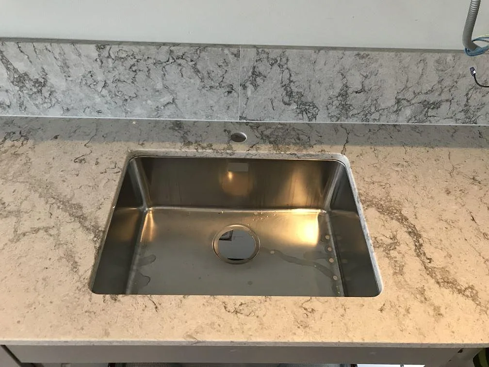 Køkkenbordplade i Caesarstone Moorland Fog, Västra Frölunda – billede 6