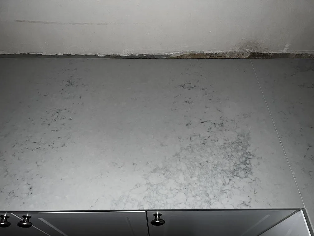 Køkkenbordplade i Caesarstone Noble Grey, Helsingborg – billede 5