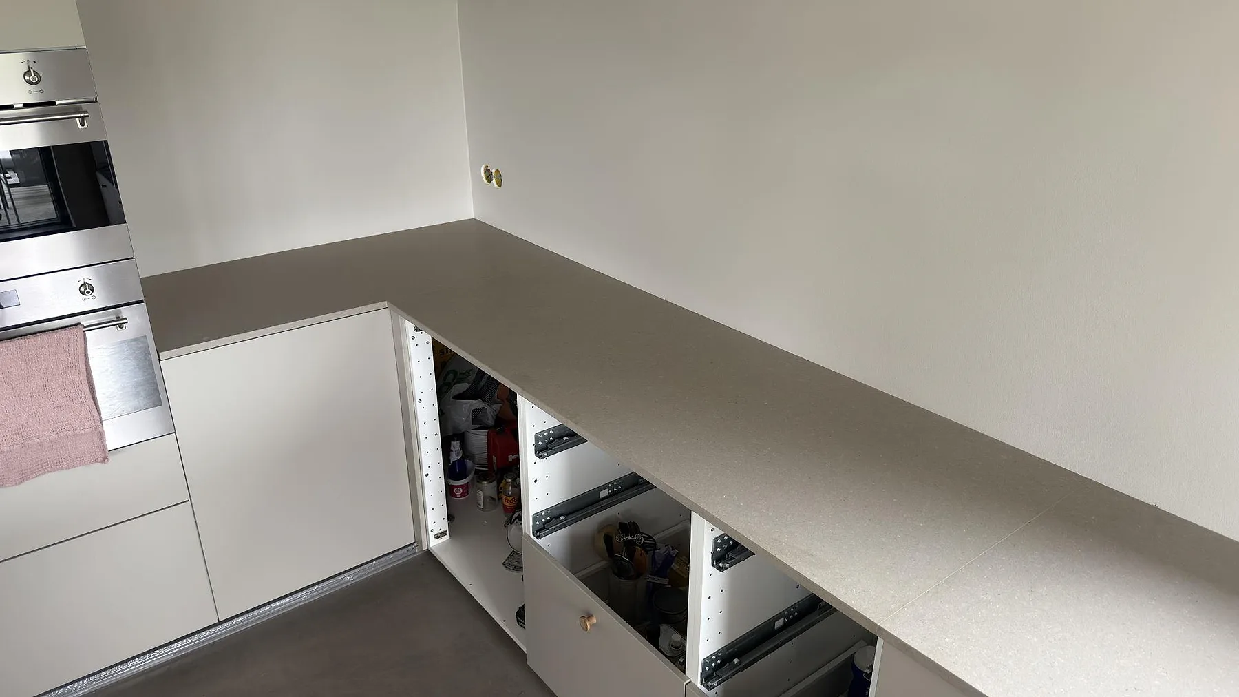 Køkkenbordplade i Caesarstone Shitake, Saltsjöboo – billede 3