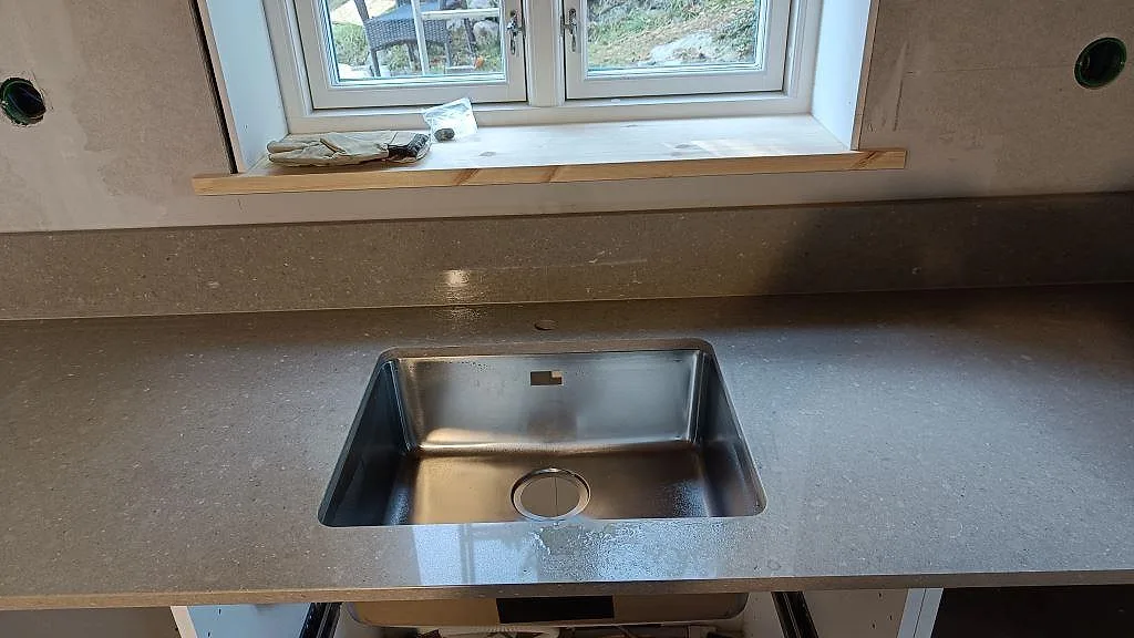 Køkkenbordplade i Caesarstone Shitake, Västra Frölunda – billede 7