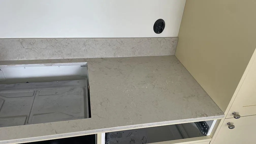 Køkkenbordplade i Caesarstone Taj Royale 5212, Höllviken – billede 8