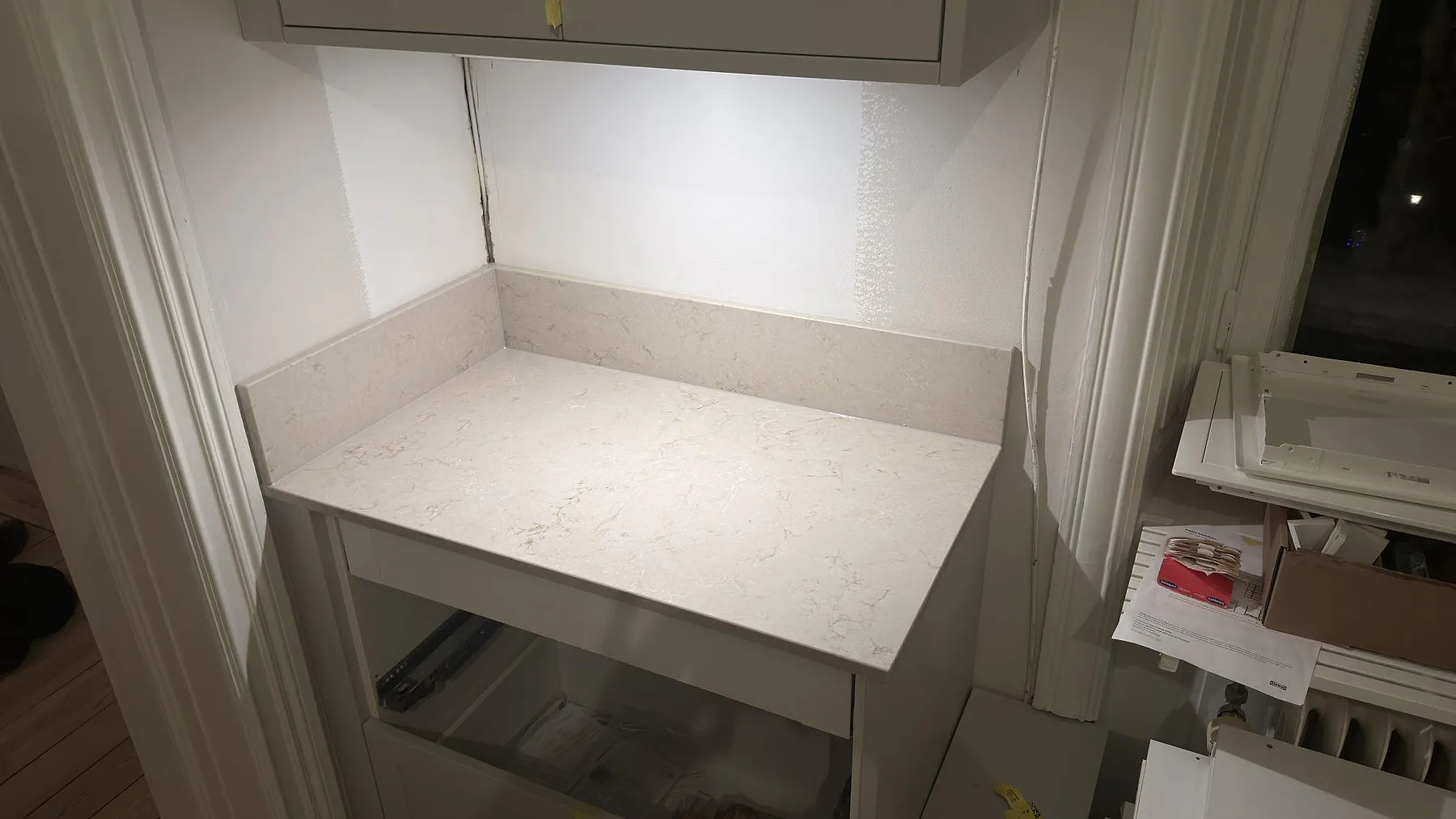 Køkkenbordplade i Caesarstone Taj Royale 5212, Stockholm – billede 3
