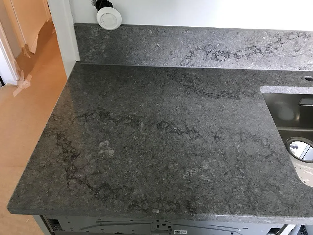 Køkkenbordplade i Caesarstone Turbine Grey, Göteborg – billede 5