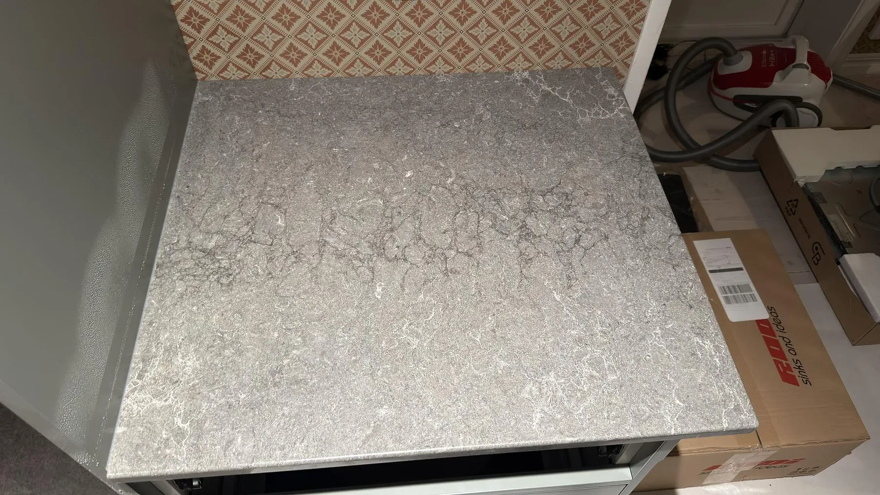 Køkkenbordplade i Caesarstone Turbine Grey, Vallentuna – billede 2