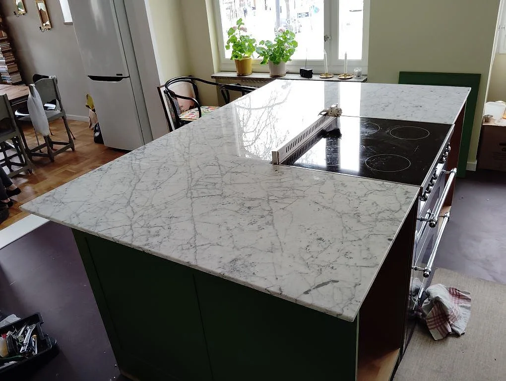 Køkkenbordplade i Carrara C, Årsta
